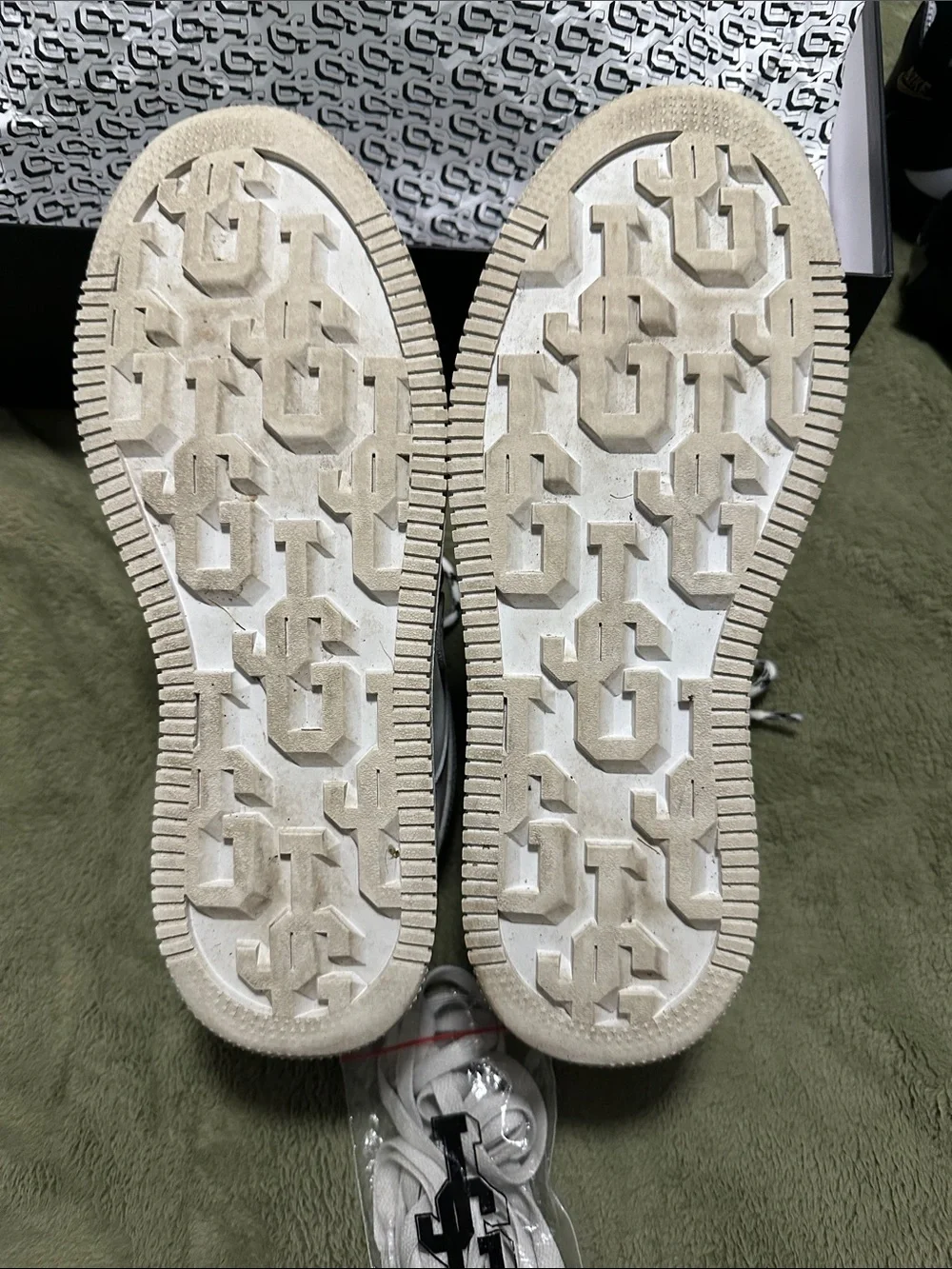 John Geiger GF-01 Distressed Suede Gray/White Casual Sneakers